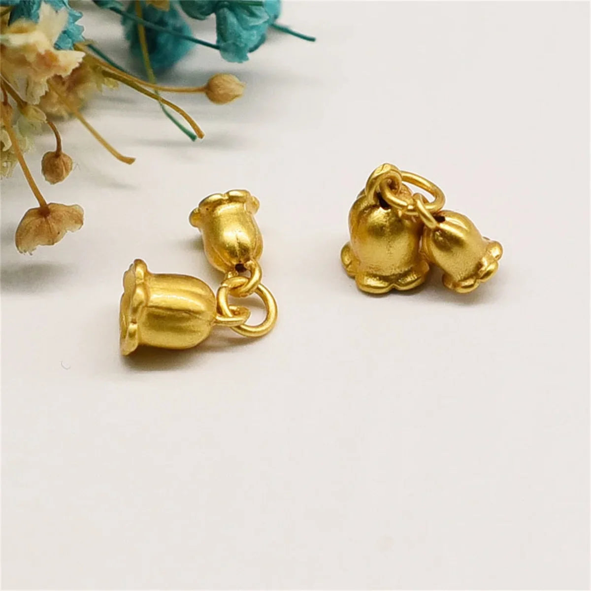 Hot Sale Sexy Gold Color Necklace For Women Pendant Luxury New Clavicle Chain Fashion Jewelly Men Wedding Party Gift Accessories